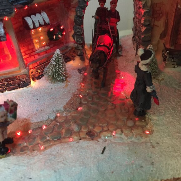 Vintage Victorian Village Fiber Optic Christmas Scene Village Display w/Original - Picture 4 of 11